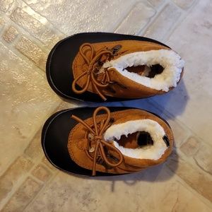 Carter's Fleece Lined  Baby Duck Boots - Size 9-12 Months